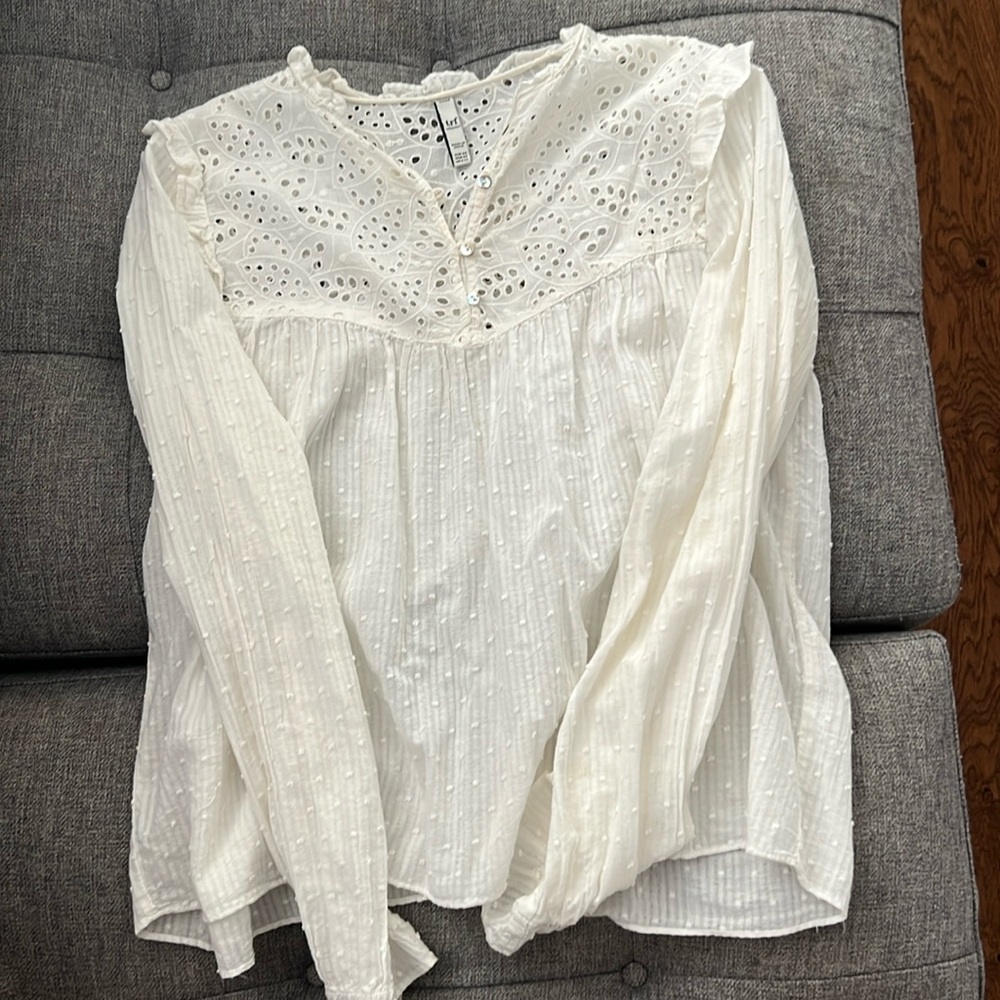 Zara eyelet lightweight long sleeve xs